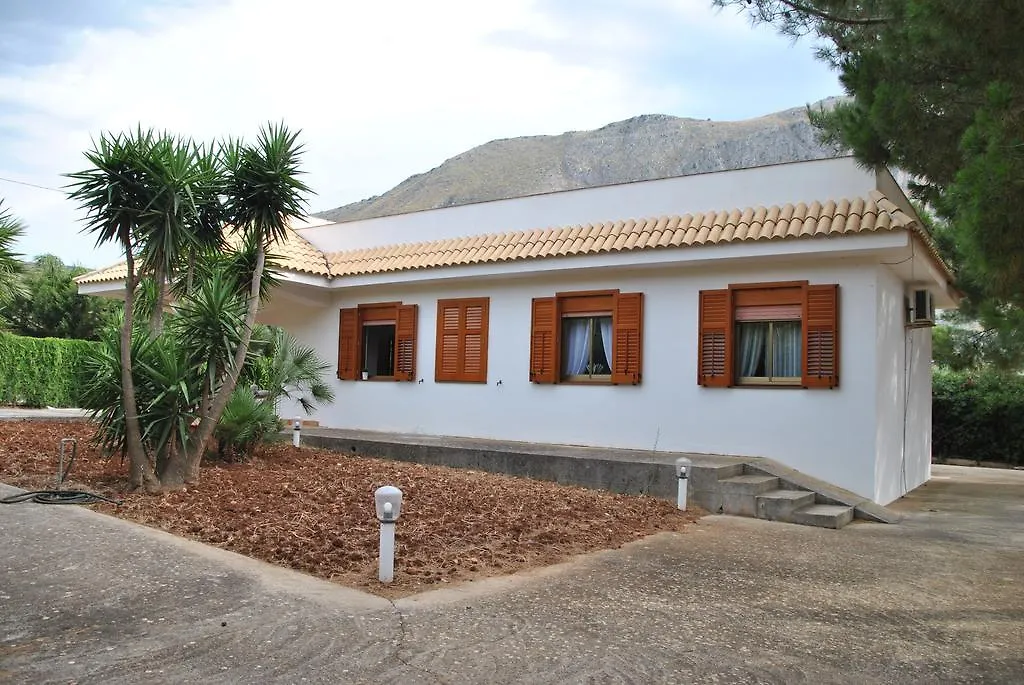 Villa Messi-1